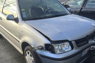 Custode arriere gauche VOLKSWAGEN POLO 3