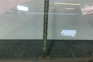 Vitre avant gauche VOLKSWAGEN POLO 3 Photo n°1