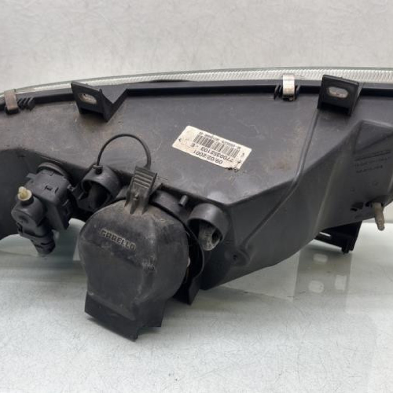 Optique avant principal gauche (feux)(phare) OPEL MOVANO A Photo n°3