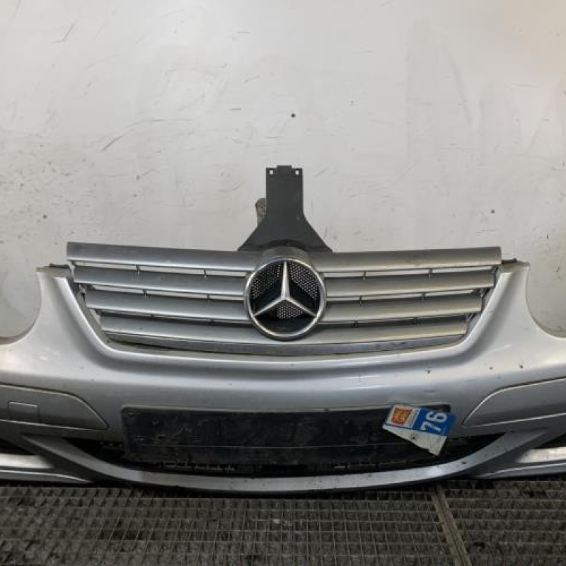 Pare choc avant MERCEDES CLASSE C 203 COUPE SPORT Photo n°1