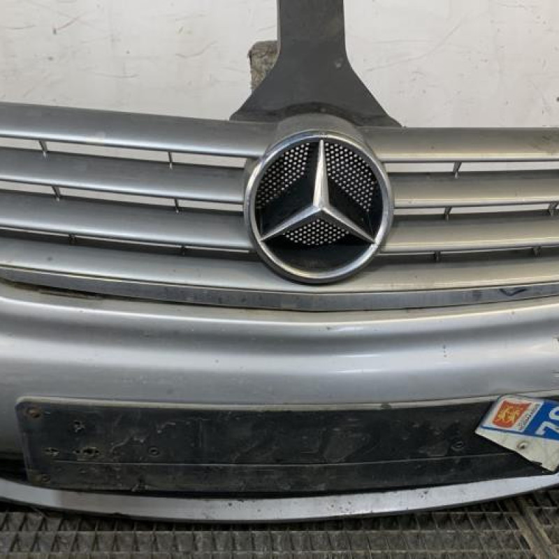 Pare choc avant MERCEDES CLASSE C 203 COUPE SPORT Photo n°4