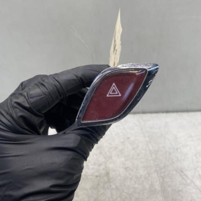 Bouton de warning CITROEN C3 2 Photo n°1