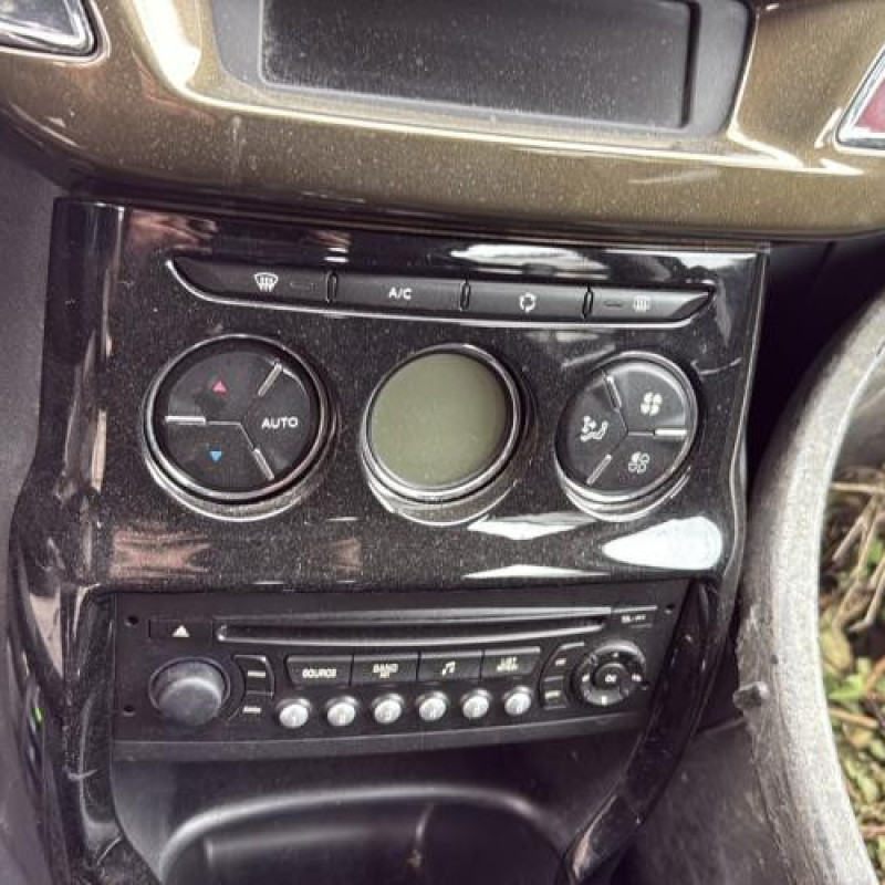 Bouton de warning CITROEN C3 2 Photo n°15