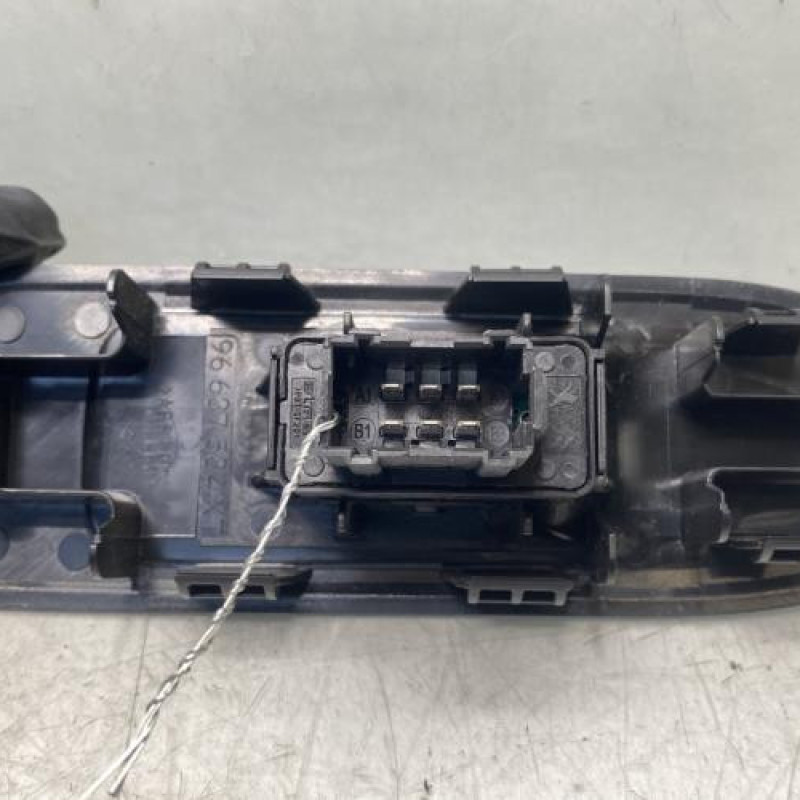 Interrupteur de leve vitre avant droit CITROEN C3 2 Photo n°3