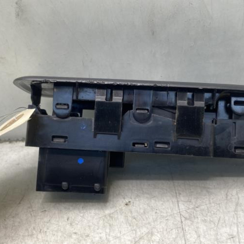 Interrupteur de leve vitre avant gauche CITROEN C3 2 Photo n°2