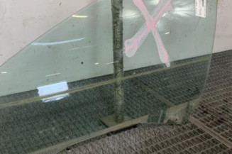 Vitre avant gauche PEUGEOT 206