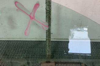 Vitre avant gauche PEUGEOT 206