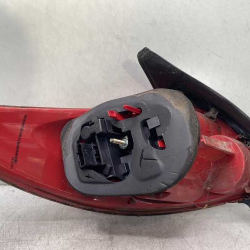 Feu arriere principal droit (feux) PEUGEOT 206 Photo n°2