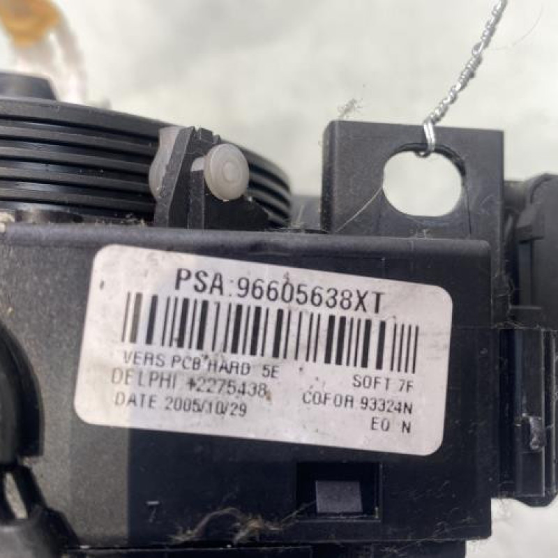 Com (Bloc Contacteur Tournant+Commodo Essuie Glace+Commodo Phare) PEUGEOT 206 Photo n°6