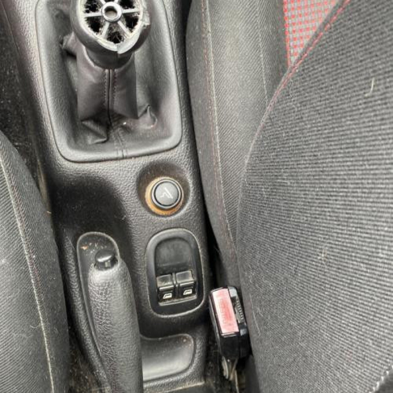 Baguette de coffre PEUGEOT 206 Photo n°19