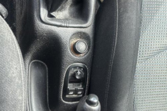 Pare choc avant PEUGEOT 206