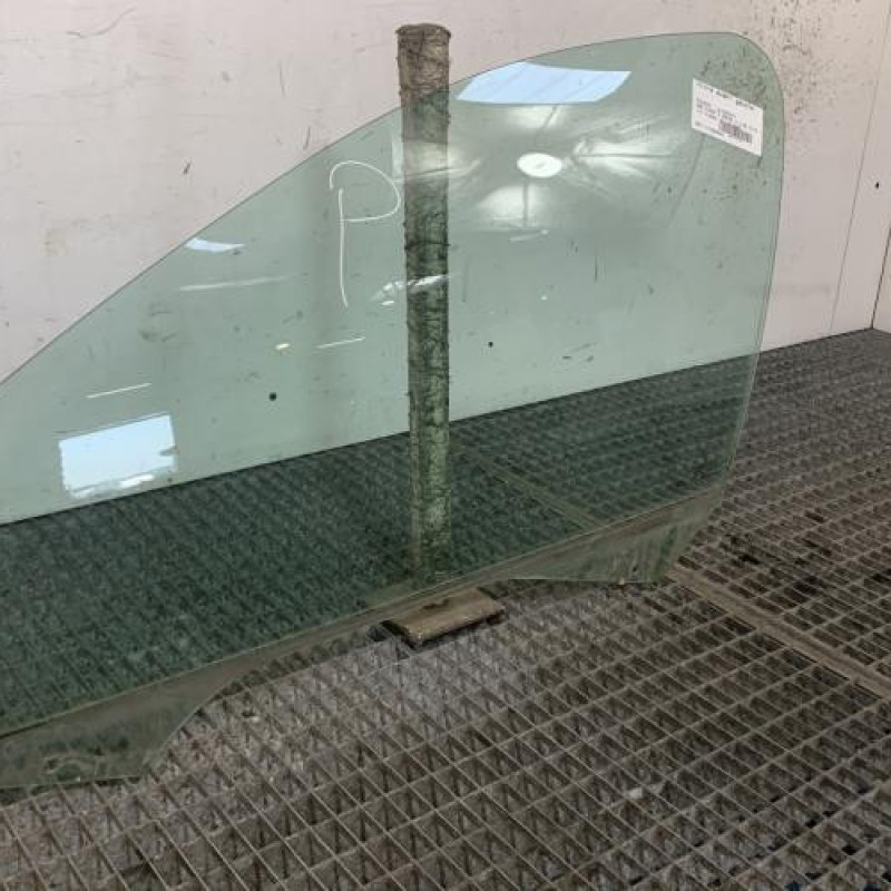 Vitre avant gauche PEUGEOT 206 Photo n°2