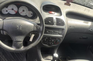 Vitre avant gauche PEUGEOT 206