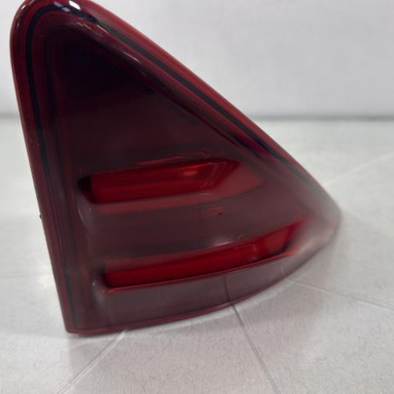 Feu arriere secondaire droit (feux) PEUGEOT 3008 1 Photo n°1