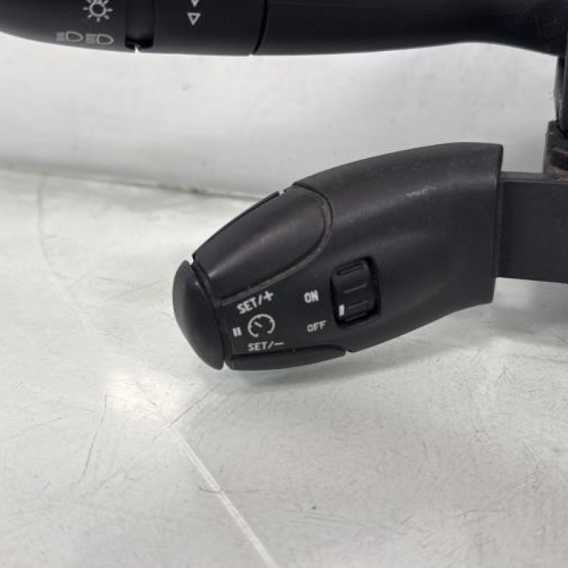 Com (Bloc Contacteur Tournant+Commodo Essuie Glace+Commodo Phare) PEUGEOT 307 Photo n°3