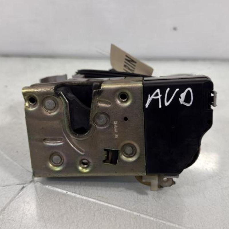 Serrure avant droit PEUGEOT 307 Photo n°1