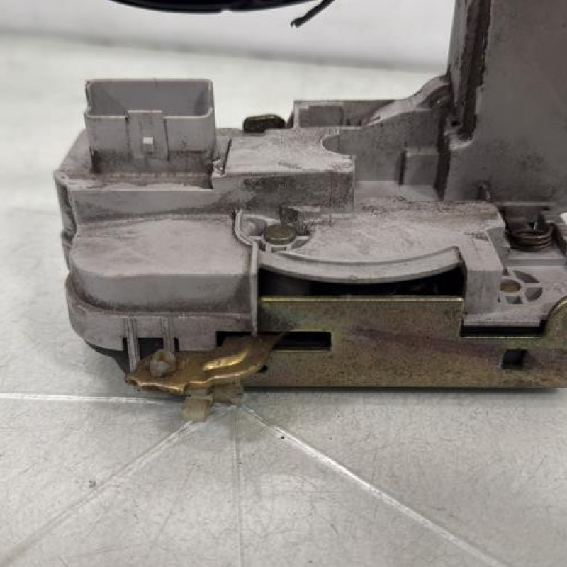 Serrure avant droit PEUGEOT 307 Photo n°4