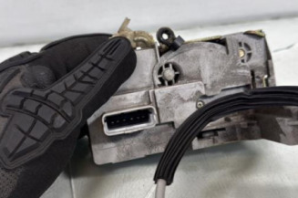 Serrure avant gauche PEUGEOT 307