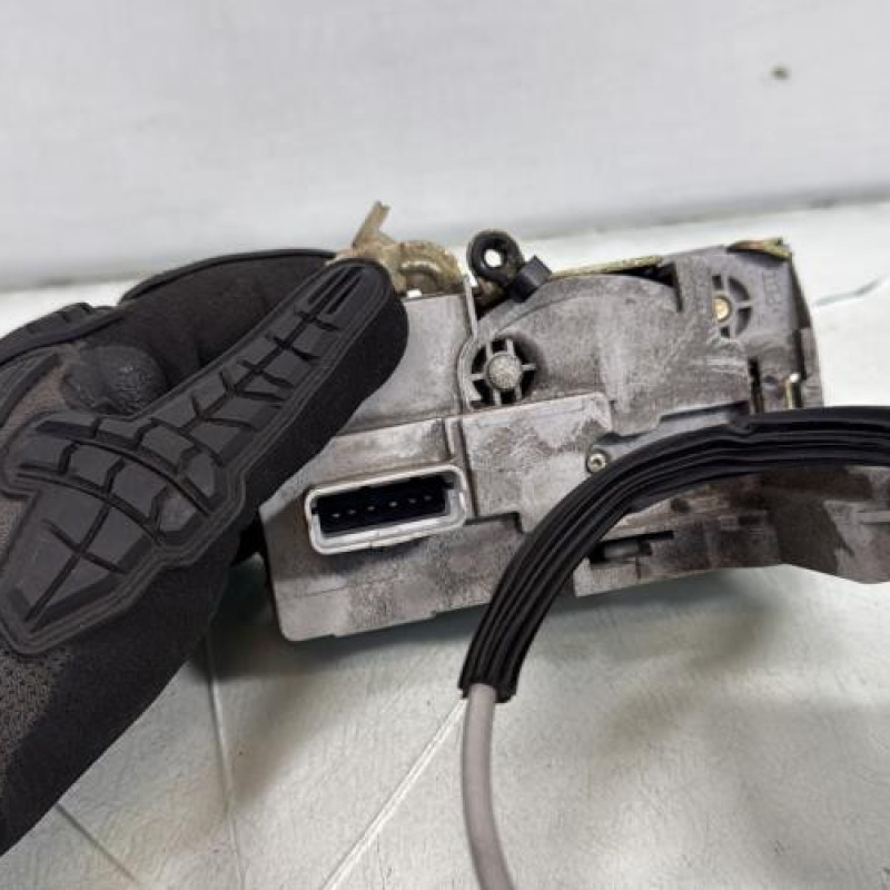 Serrure avant gauche PEUGEOT 307 Photo n°5