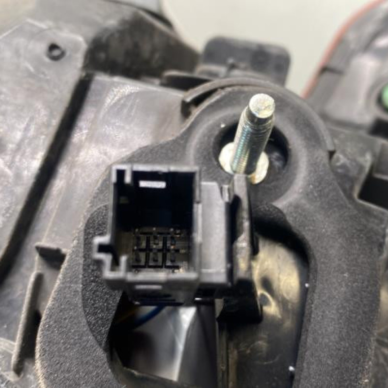 Feu arriere principal gauche (feux) PEUGEOT 308 2 Photo n°4