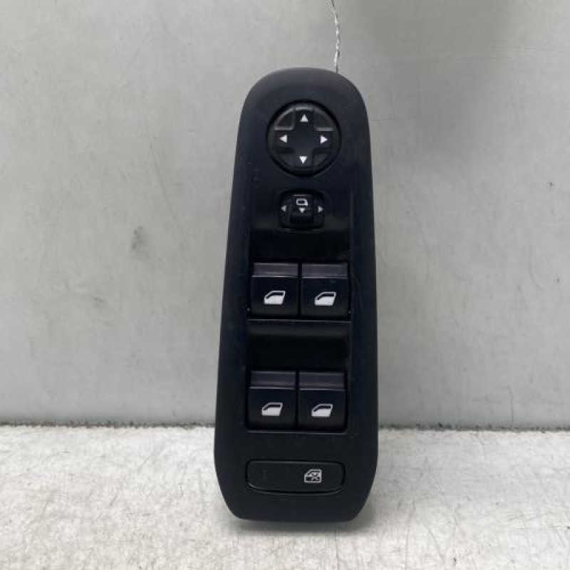 Interrupteur de leve vitre avant gauche PEUGEOT 308 2 Photo n°1