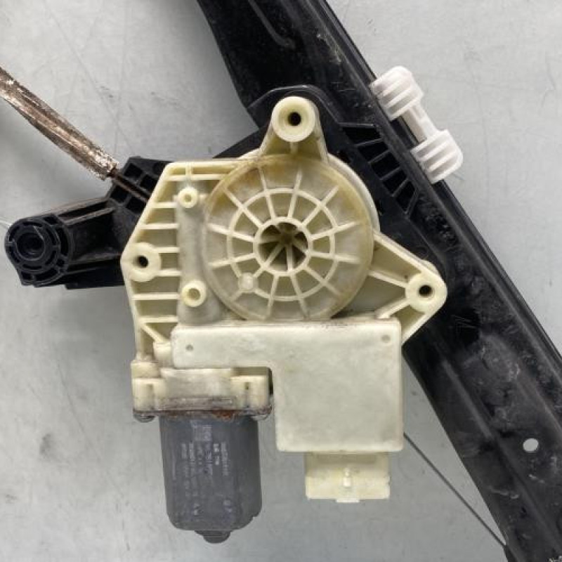 Leve vitre electrique avant gauche PEUGEOT 308 2 Photo n°2