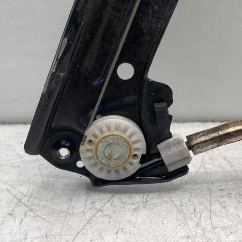 Leve vitre electrique avant gauche PEUGEOT 308 2 Photo n°4