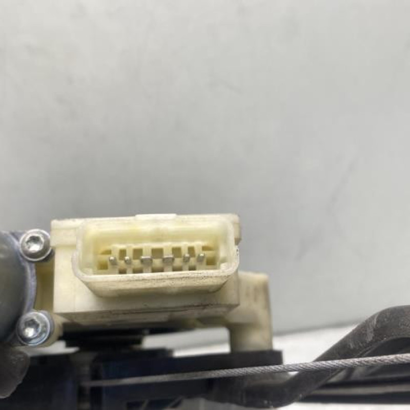 Leve vitre electrique avant gauche PEUGEOT 308 2 Photo n°10