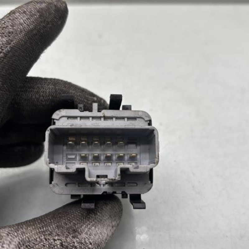 Interrupteur de leve vitre avant gauche RENAULT VEL SATIS Photo n°3