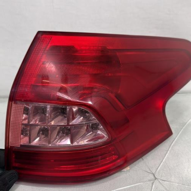 Feu arriere principal droit (feux) CITROEN C5 2 Photo n°1