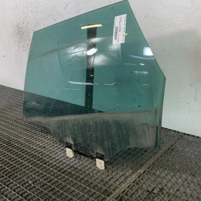 Vitre arriere gauche CITROEN C5 2 Photo n°3