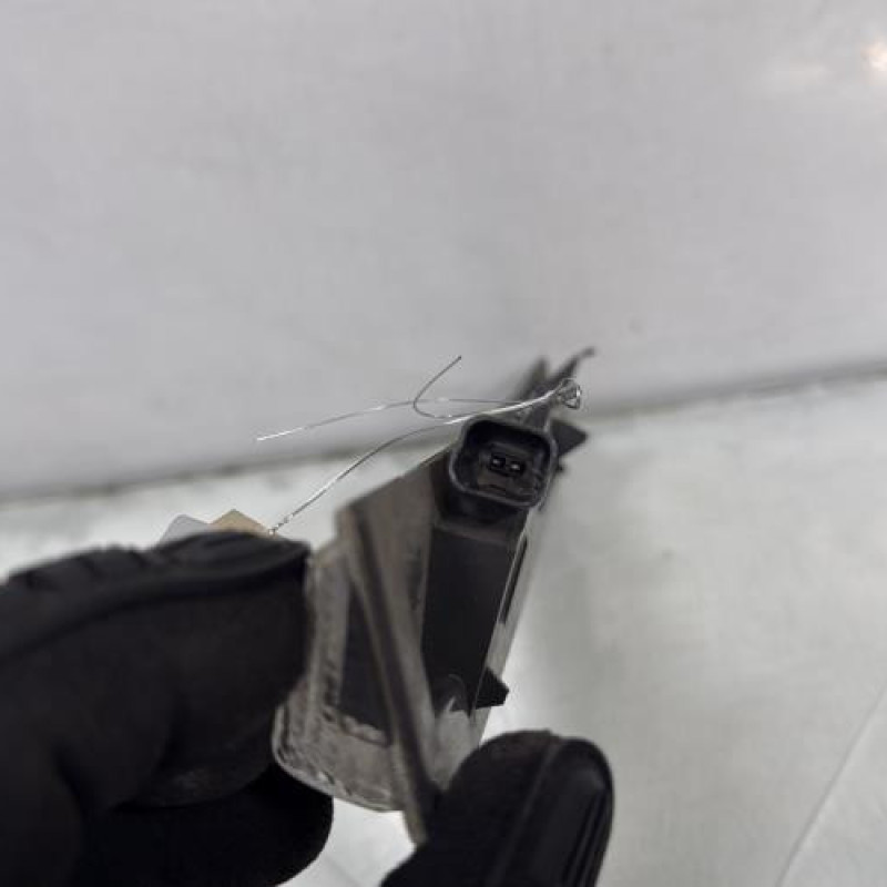 Feu arriere stop central CITROEN C5 2 Photo n°4