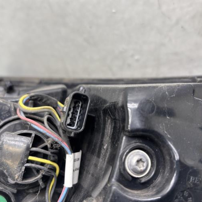 Feu arriere principal gauche (feux) RENAULT CLIO 4 Photo n°3