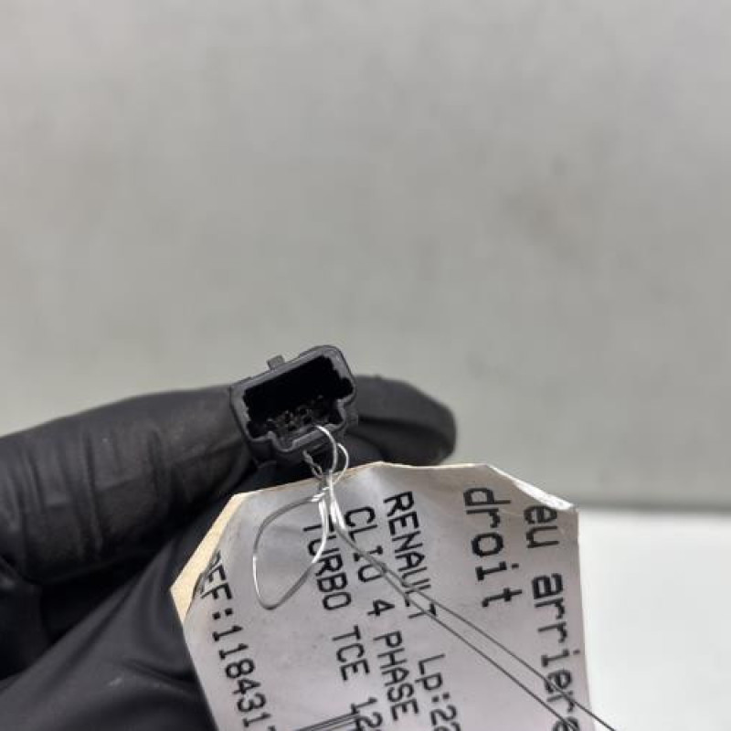 Feu arriere secondaire droit (feux) RENAULT CLIO 4 Photo n°4