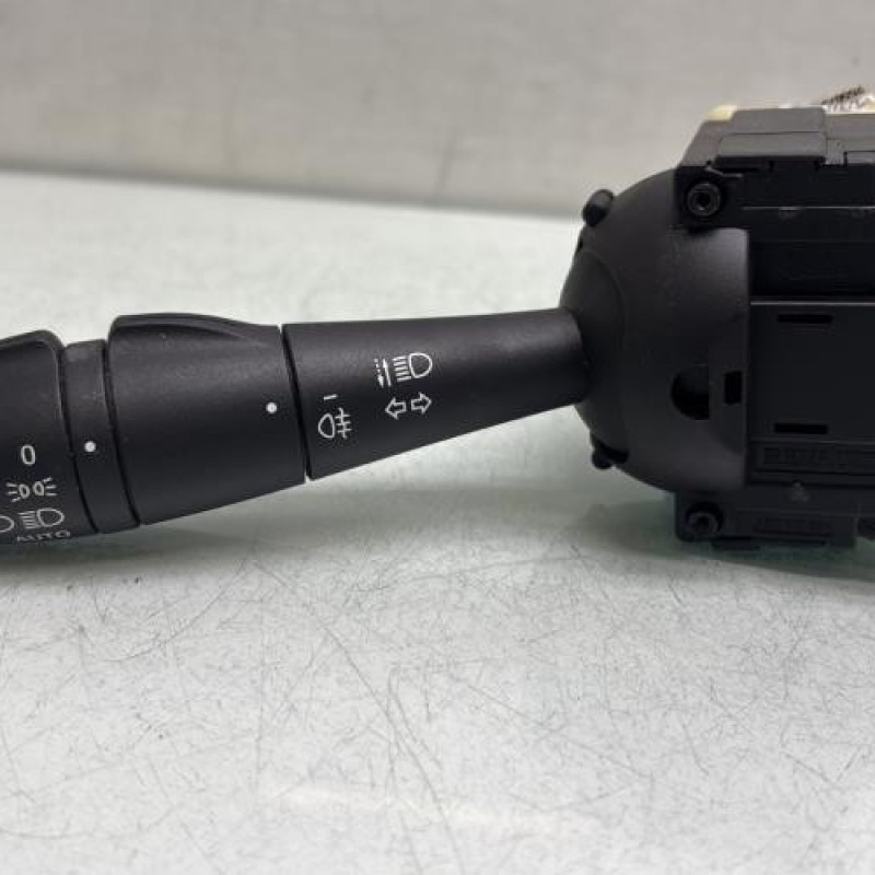 Commodo phare RENAULT CLIO 4 Photo n°1