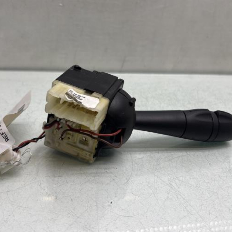 Commodo phare RENAULT CLIO 4 Photo n°2