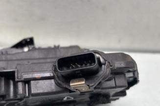 Serrure arriere droit RENAULT CLIO 4