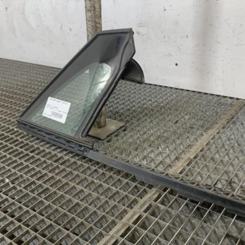 Custode avant droit (porte) PEUGEOT 208 1 Photo n°3