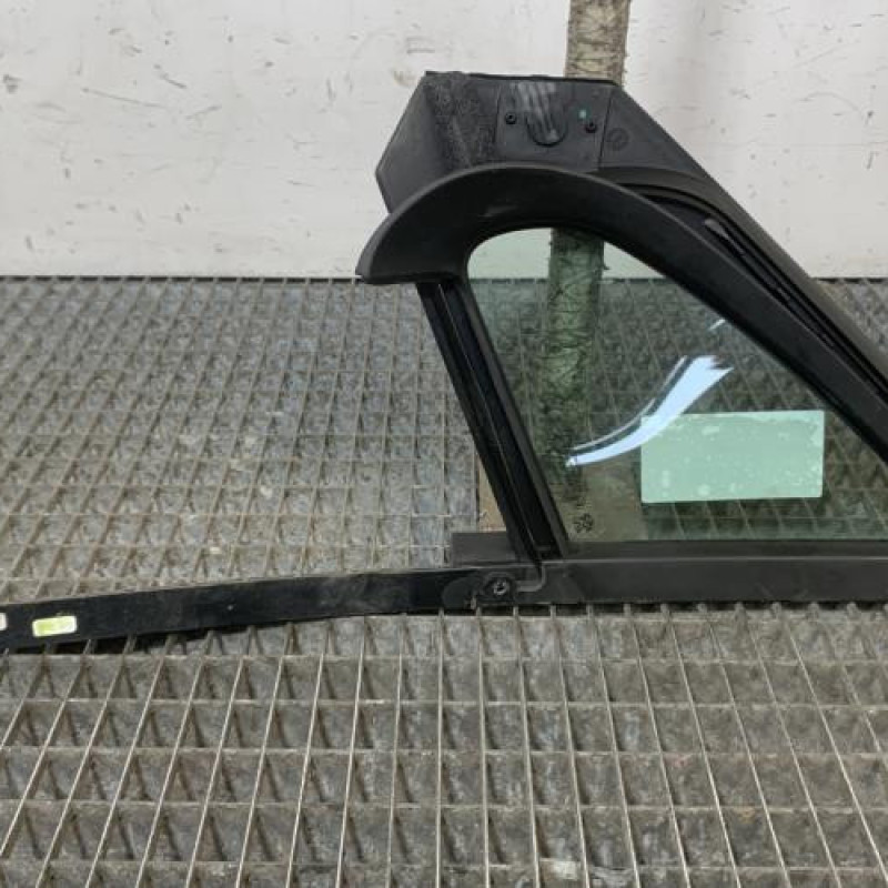 Custode avant droit (porte) PEUGEOT 208 1 Photo n°4