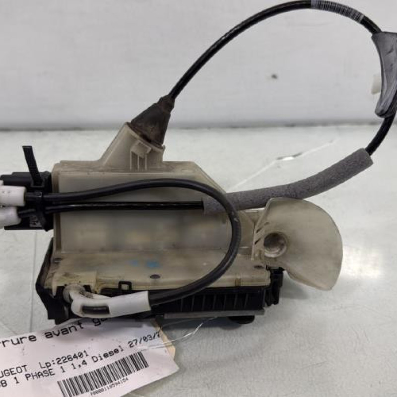 Serrure avant gauche PEUGEOT 208 1 Photo n°1