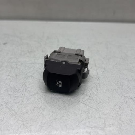 Interrupteur de leve vitre avant droit RENAULT VEL SATIS Photo n°1