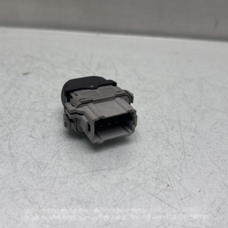 Interrupteur de leve vitre avant droit RENAULT VEL SATIS Photo n°2