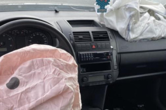 Vitre arriere droit VOLKSWAGEN POLO 4