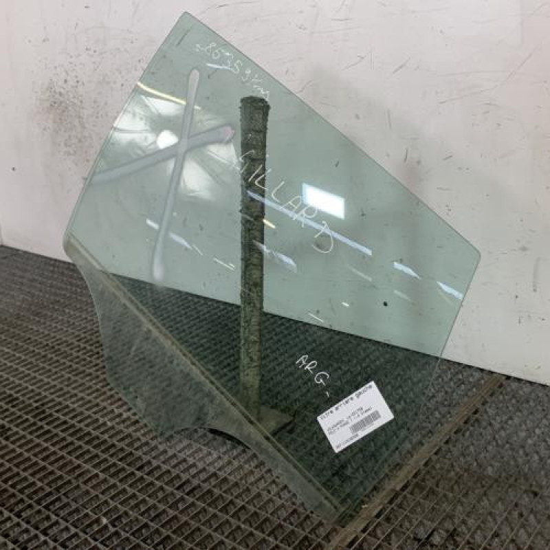 Vitre arriere gauche VOLKSWAGEN POLO 4 Photo n°3