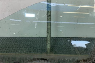 Vitre avant gauche VOLKSWAGEN POLO 4 Photo n°1