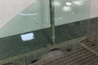 Vitre avant gauche VOLKSWAGEN POLO 4