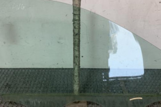Vitre avant gauche VOLKSWAGEN POLO 4