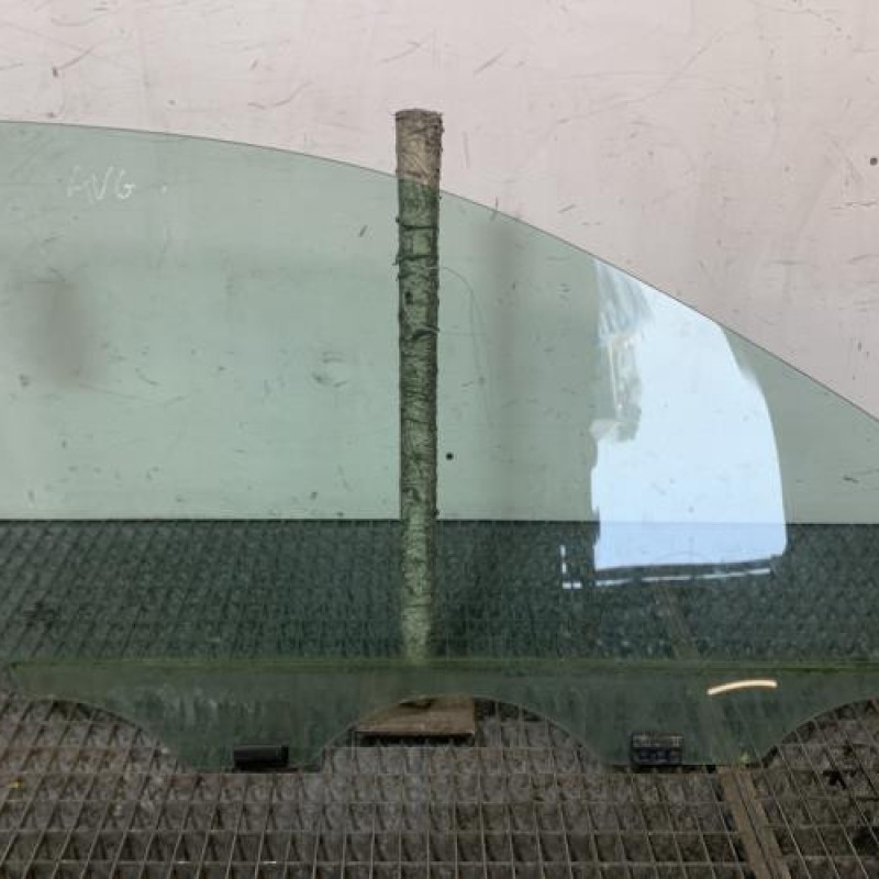 Vitre avant gauche VOLKSWAGEN POLO 4 Photo n°4