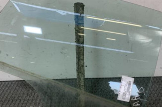 Vitre arriere droit VOLKSWAGEN POLO 4 Photo n°1