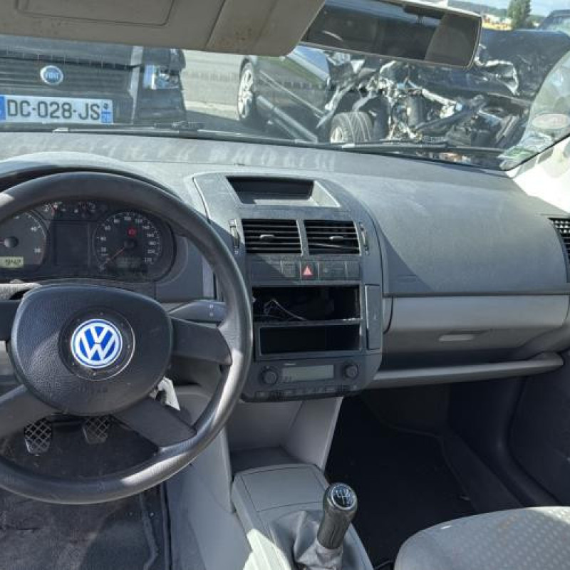 Vitre arriere gauche VOLKSWAGEN POLO 4 Photo n°16